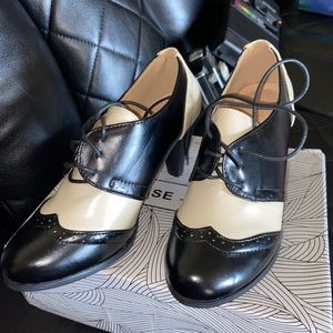 Never worn chase+chloe size: 7.5